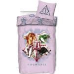 Harry Potter sengetøj - 140x200 cm - Lyserødt med Hogwarts skjold - Dynebetræk med 2 i 1 design - 100% bomuld